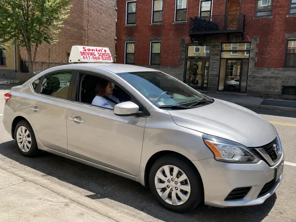 Sonia’s Driving School durante una clase de manejo en Massachusetts